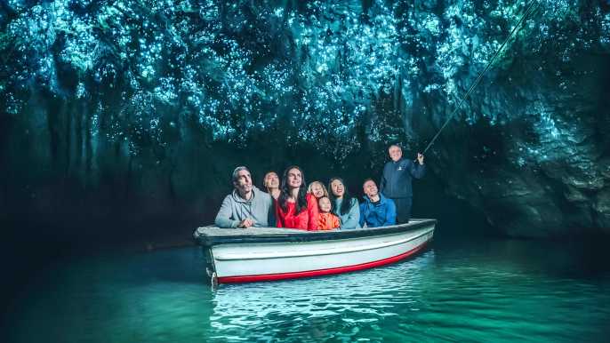 Waitomo: Glowworm Caves Guided Tour by Boat
