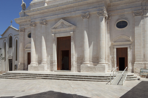 Puglia: Locorotondo, Cisternino, and Ostuni Private Tour Authentic Routes with Castellana Grotte Pick-Up