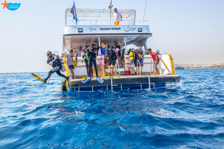 Hurghada: Två dykning i Hurghada heldagsutflykt med båtGrupp eller familj Upp till 20 personer