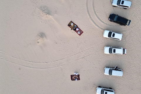 Qatar: Safari por el desierto al atardecer con paseo en camello y...Visita privada