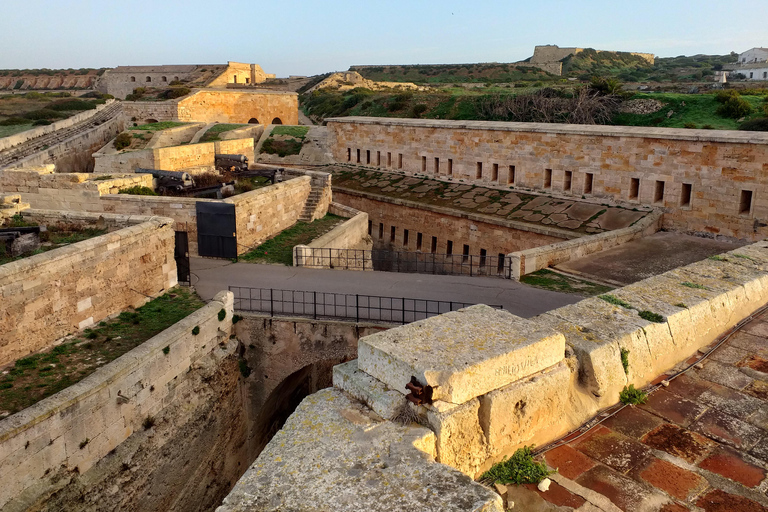 Menorca: La Mola, Isabel II Fortress