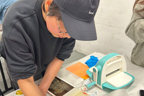 Create & Print Your Souvenir in Hong Kong