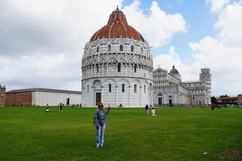 Pisa: Un giro a piedi alla scoperta della città più odiata della Toscana