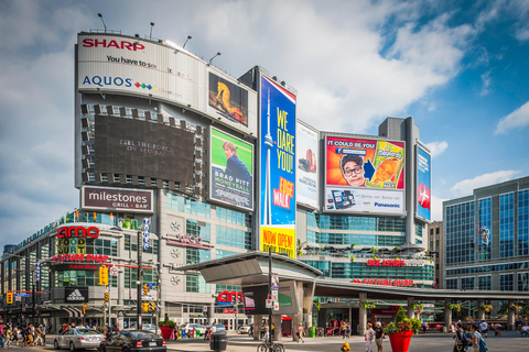 Toronto’s Romantic Walk: Bustling Squares to Serene Parks