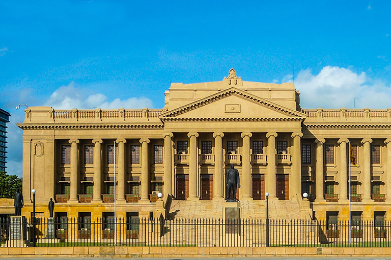 Colombo: Guided City Highlights Tour with Airport Drop-Off