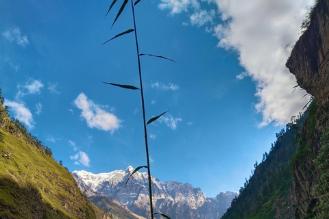 Valle del Tsum: Trekking de 16 días