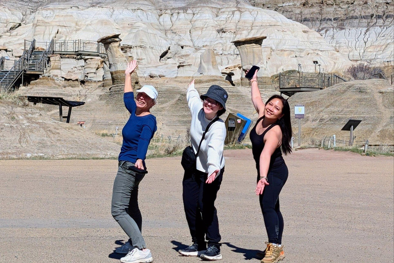 Day of Dinosaurs and Hoodoos From Calgary to Drumheller