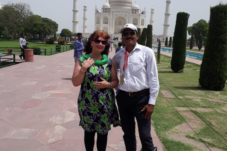 泰姬陵与阿格拉堡之旅（含标志性摄影环节）探索泰姬陵（仅限导览）