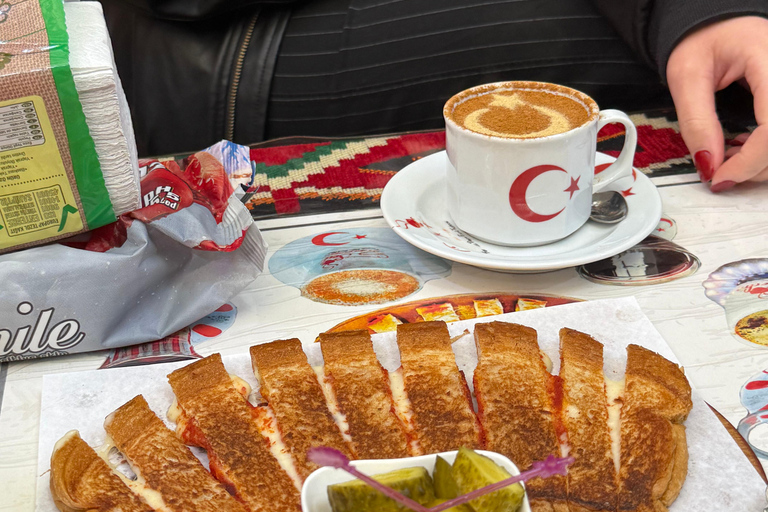 İzmir: City Walking Tour with the Old Bazaar