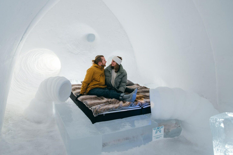 Rovaniemi: Bezoek Arctic Snow Hotel met transfer