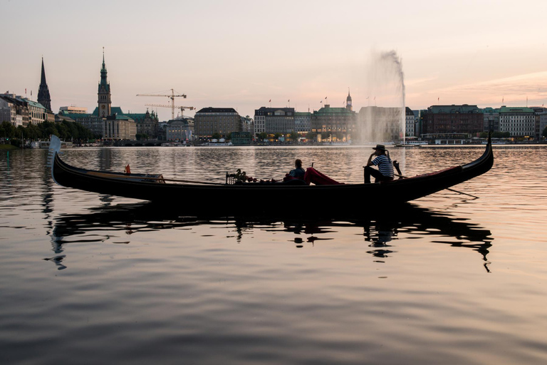 Hamburg: Alster Lake public Tour in a Real Venetian Gondola