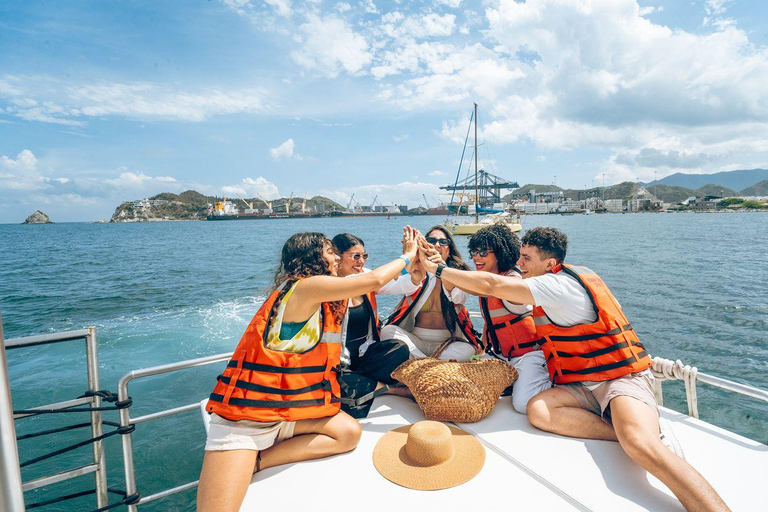 Santa Marta: Playa Blanca + Historical City Tour: Caribbean Sea and Culture