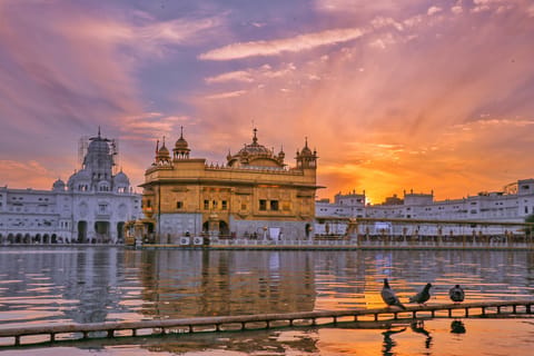 Delhi: 5-Day Golden Triangle Tour with Amritsar