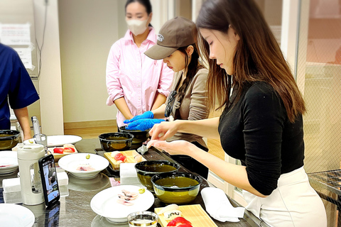 Naha Makishi Public Market : Sushi making experience English guided guide