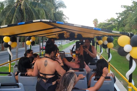 Cancun: Private 3 Hour Party Bus Experience