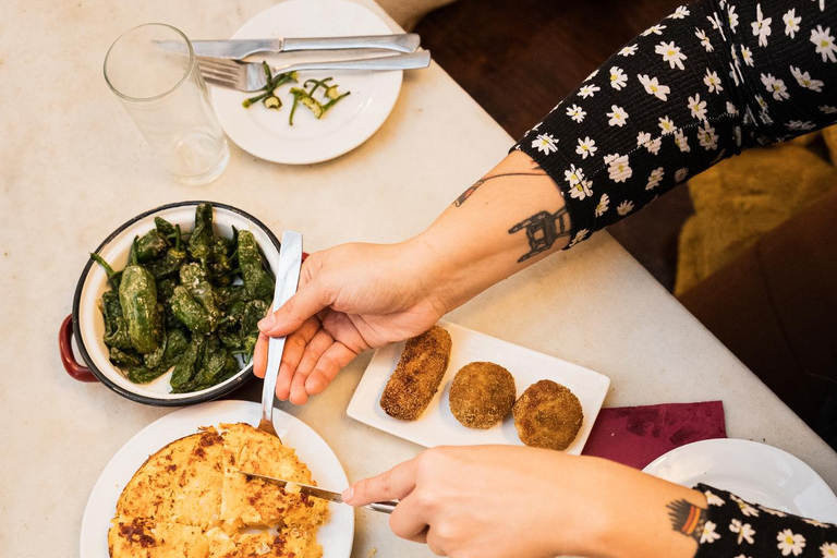 Madrid: The Ultimate Food Tour Tapas & Drinks with a Local