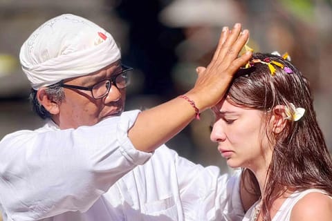 Bali: Palm Reading, Trauma Healing & Purification Melukat