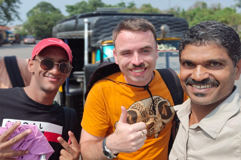 Kochi: Tour turístico en Tuk-Tuk con servicio de recogida en crucero