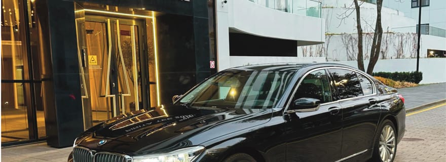 Transfer privato dall'aeroporto di Tallinn al centro di Tallinn