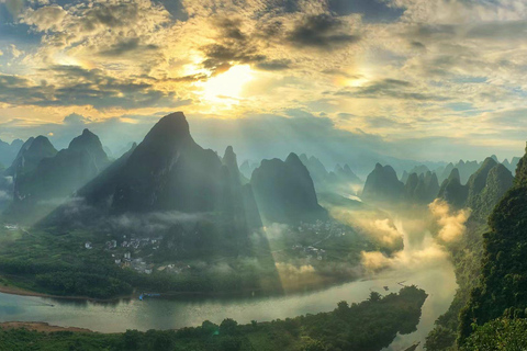 Guilin: 1-Tag Höhle, Xianggong Hügel, Bambusboot &amp; Show