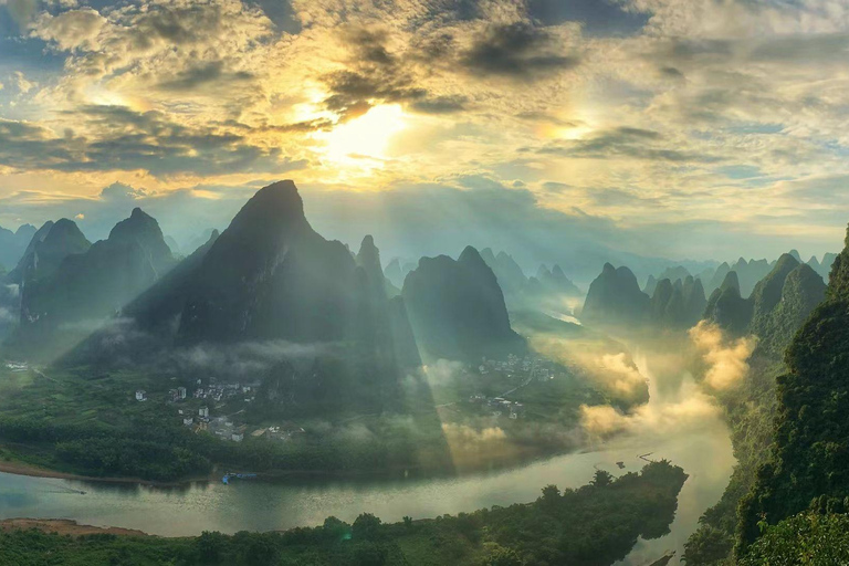 Guilin: 1-Tag Höhle, Xianggong Hügel, Bambusboot &amp; Show