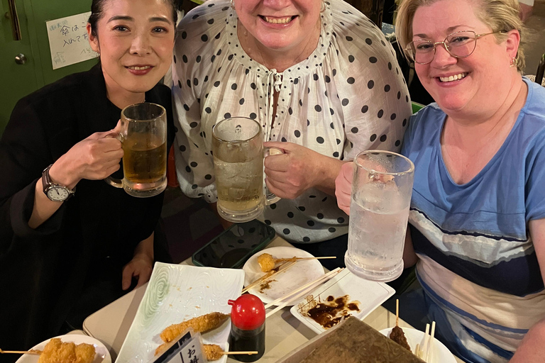 Retro Yokohama Bar Hopping 101 Tour w Noge_3 godz.Retro Yokohama Bar Hopping 101 dla początkujących w Noge