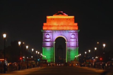 Au départ de Delhi : Circuit de 5 jours dans le Triangle d'Or - Delhi, Agra, JaipurCircuit de 5 jours dans le Triangle d'Or avec voiture, guide et hôtel