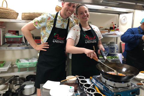 Chengdu: Cooking Class with Fresh Market Half Day Experience Chengdu: 3 Dishes Cooking Class