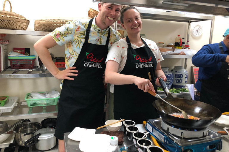 Chengdu: Cooking Class with Fresh Market Half Day Experience Chengdu: 3 Dishes Cooking Class