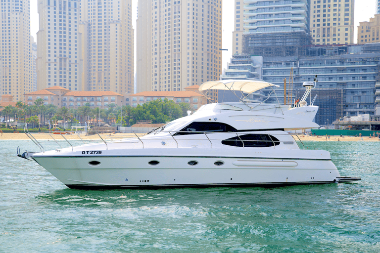 Dubai: Private Luxury Cruise on a Stylish 50ft Yacht 7-Hour Private Atlantis & Burj Al Arab & JBR Cruise