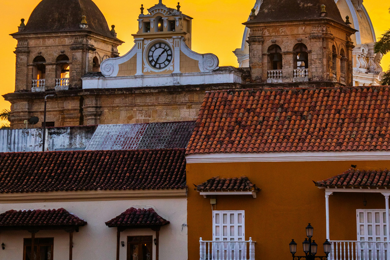 5-Day Cartagena Experience with Sunset Cruise & Street Food