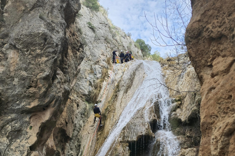 Cortes de Pallás, Valencia: Otonel Gorge or "La Doncella" Gorge Cortes de Pallás, Valencia: Otonel Ravine or "La Doncella" Ravine