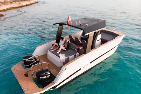 Palma: Barco particular com capitão saindo de Playa de Palma