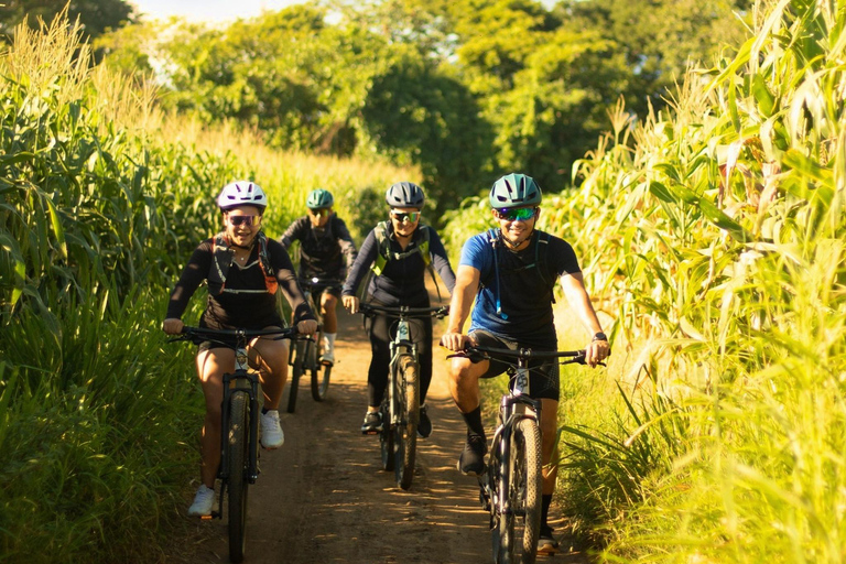Mountain Bike Sightseeing Tour to the Salto de Malacatiupán