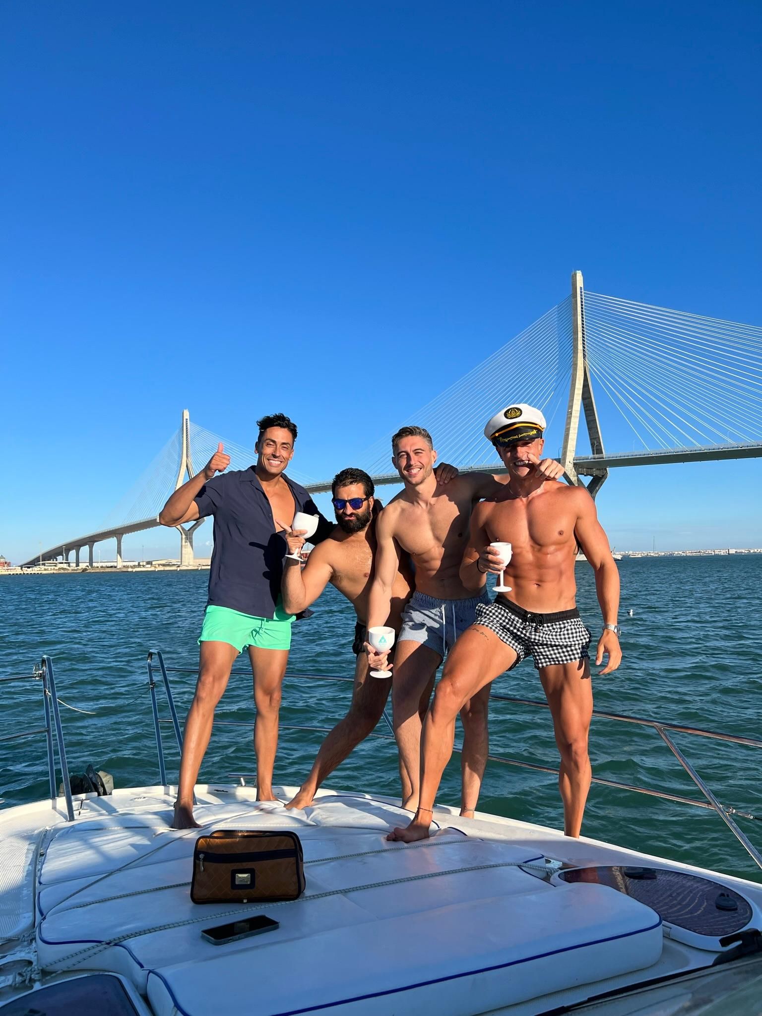Cádiz: 4-stündige private Jachttour in der Bucht von Cádiz (6 Personen)