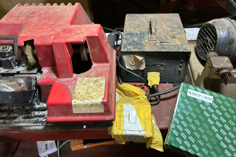 Kampala: Expert Spare Keys and Locks Making Class & Souvenir