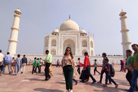 Von Aerocity aus: Taj Mahal Sonnenaufgang und Lord Shiva Tempel TourTransport + Tourguide + Eintrittskarten + Mahlzeit