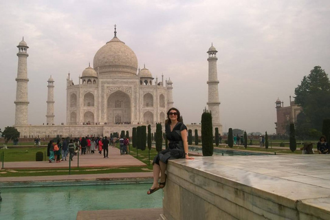 2 Day Delhi & Agra Highlight Tour z Taj Mahal samochodemWycieczka z przewodnikiem