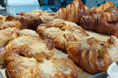 Liverpool: Albert Dock & Cavern Quarter Walking Food Tour