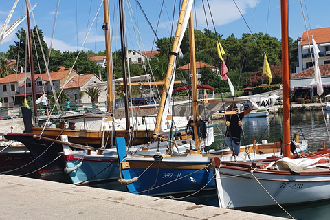 Hvar: Escursione di un giorno da Spalato con degustazione di viniHvar: Escursione di un giorno da Spalato con degustazione di vino