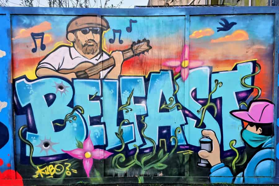 Belfast Pubs, Music, and Street Art Walking Tour