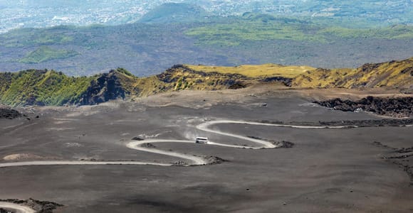 From Taormina, Naxos & Letojanni: Etna 4x4 & Wine Tasting