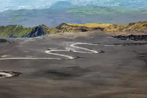 Excursión en 4x4 por el Etna y cata de vinos