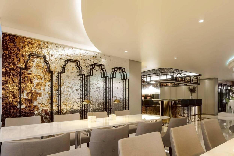 Bangkok: Najnowszy luksusowy 6-gwiazdkowy rejs po rzece MenamKolacja w formie bufetu, napoje bezalkoholowe bez ograniczeń i transfer