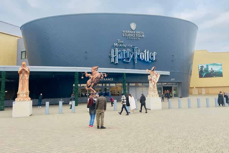 Zentral London zum/vom Warner Bros. Studio - Privattransfer. Foto: GetYourGuide