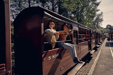 Melbourne: Puffing Billy Railway &amp; Penguin Parade Day TourCapa de chuva/Poncho