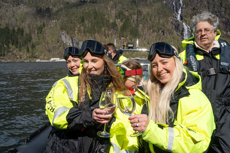 Bergen: Modalen RIB Fjord Safari with Lunch & Transfer