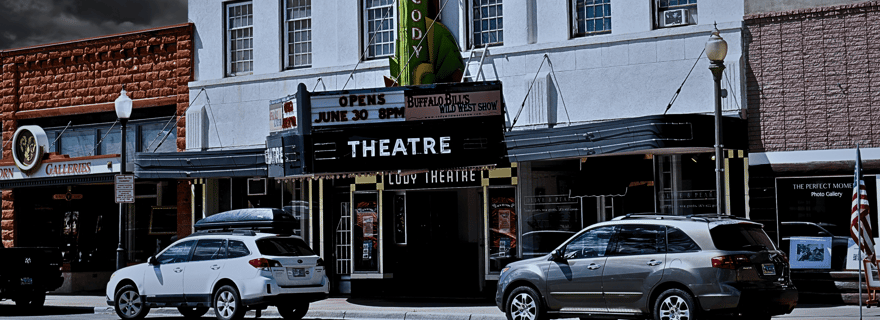 Bottes, sang et os : visites sur les fantômes de Cody