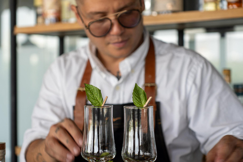 Colombiaanse Cocktail Masterclass met MixoloogMixologie