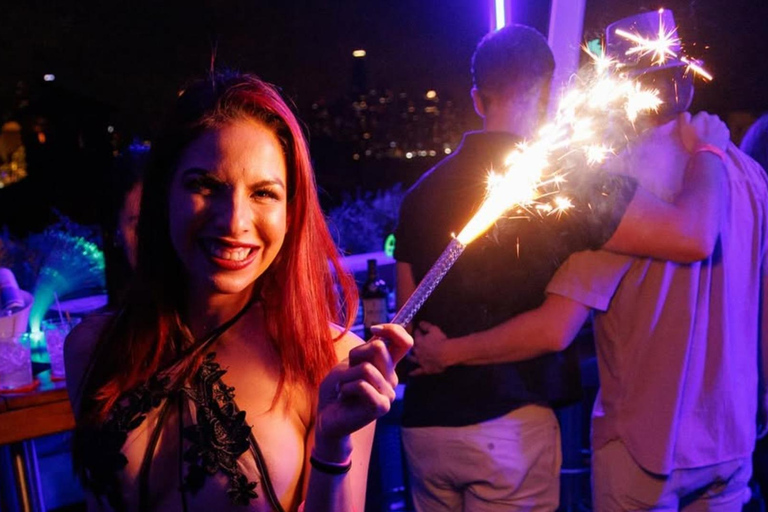 Guatemala: Pubcrawl with VIP entry to Rooftop and Nightclubs